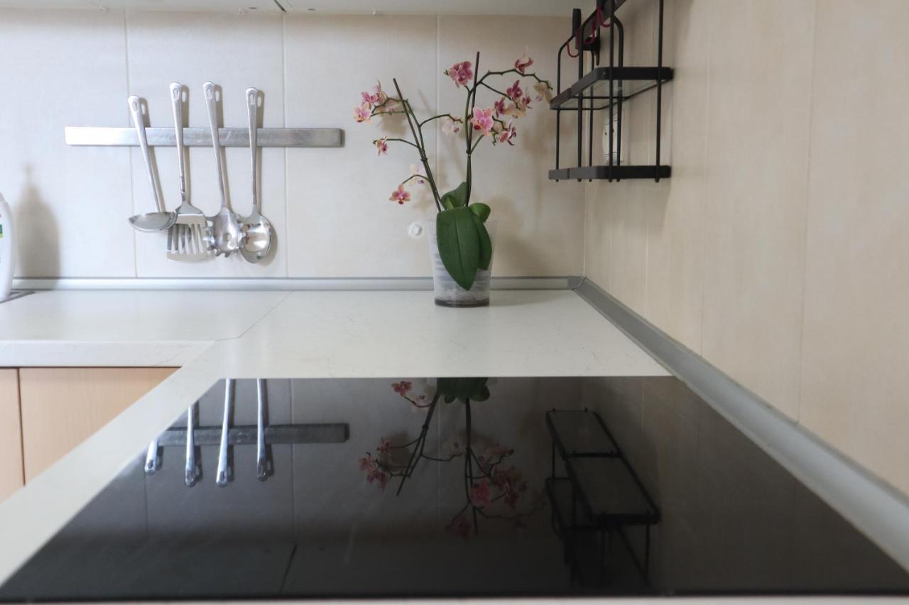 City Center 2 Bedroom A/C Apartment Bratislava Bagian luar foto