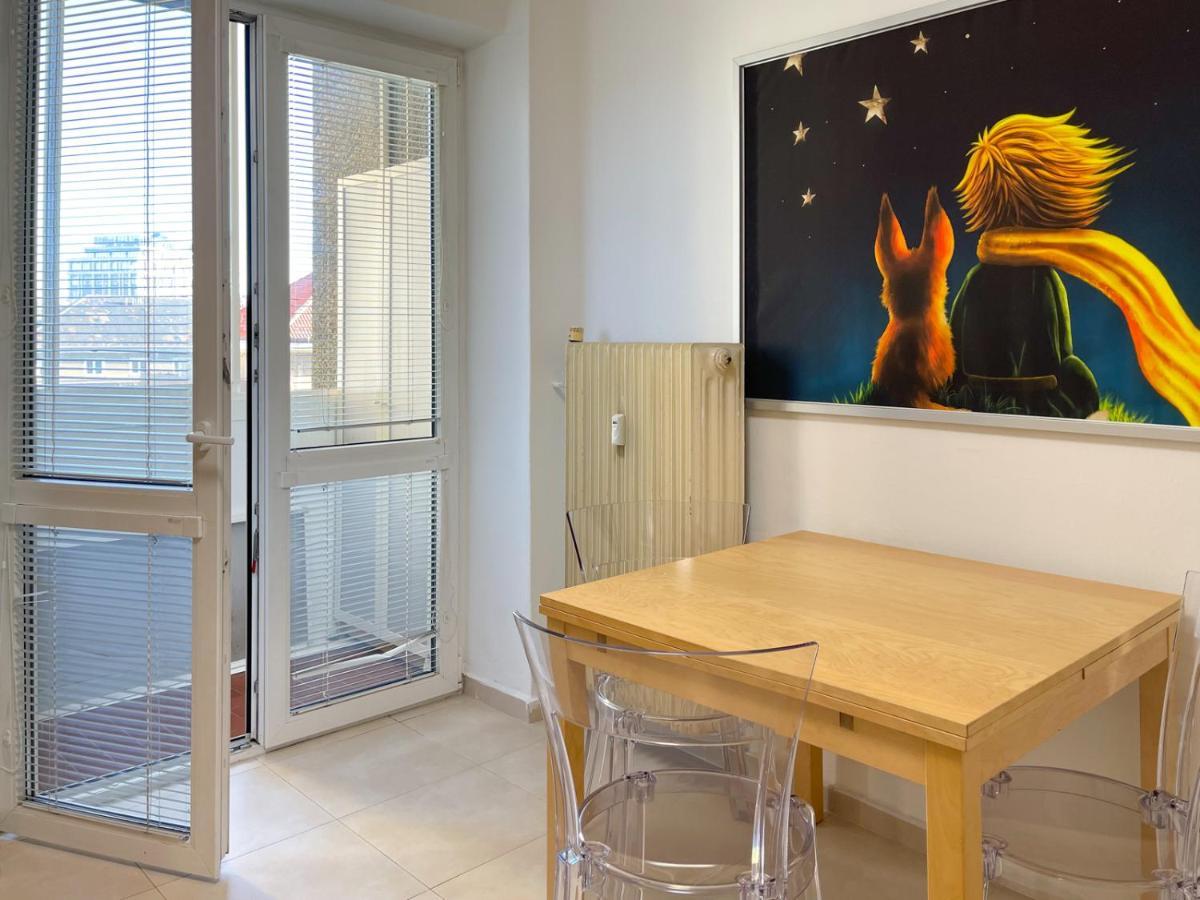 City Center 2 Bedroom A/C Apartment Bratislava Bagian luar foto
