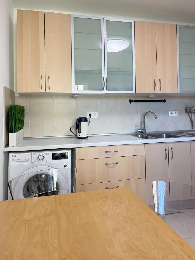 City Center 2 Bedroom A/C Apartment Bratislava Bagian luar foto