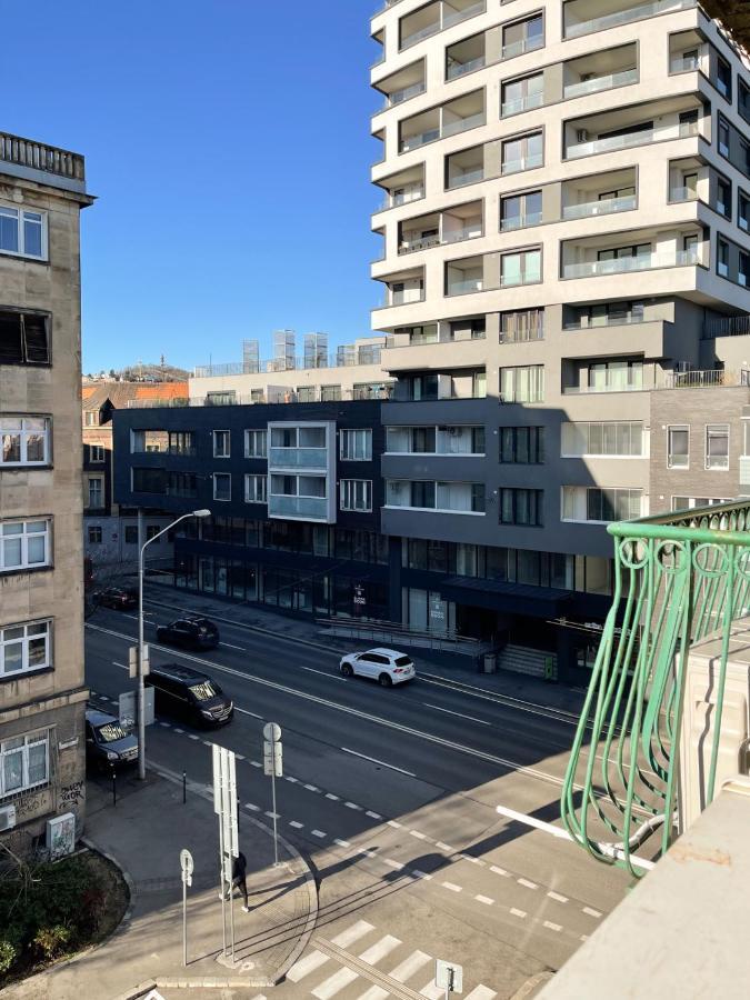 City Center 2 Bedroom A/C Apartment Bratislava Bagian luar foto