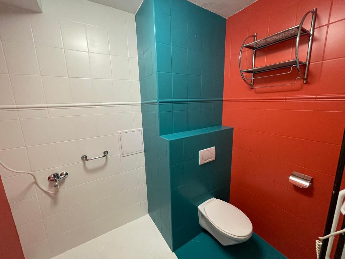 City Center 2 Bedroom A/C Apartment Bratislava Bagian luar foto