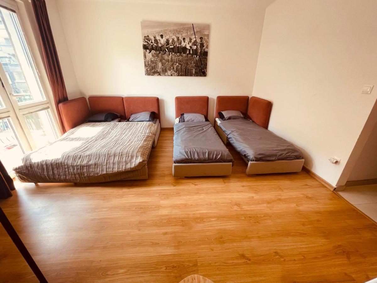 City Center 2 Bedroom A/C Apartment Bratislava Bagian luar foto